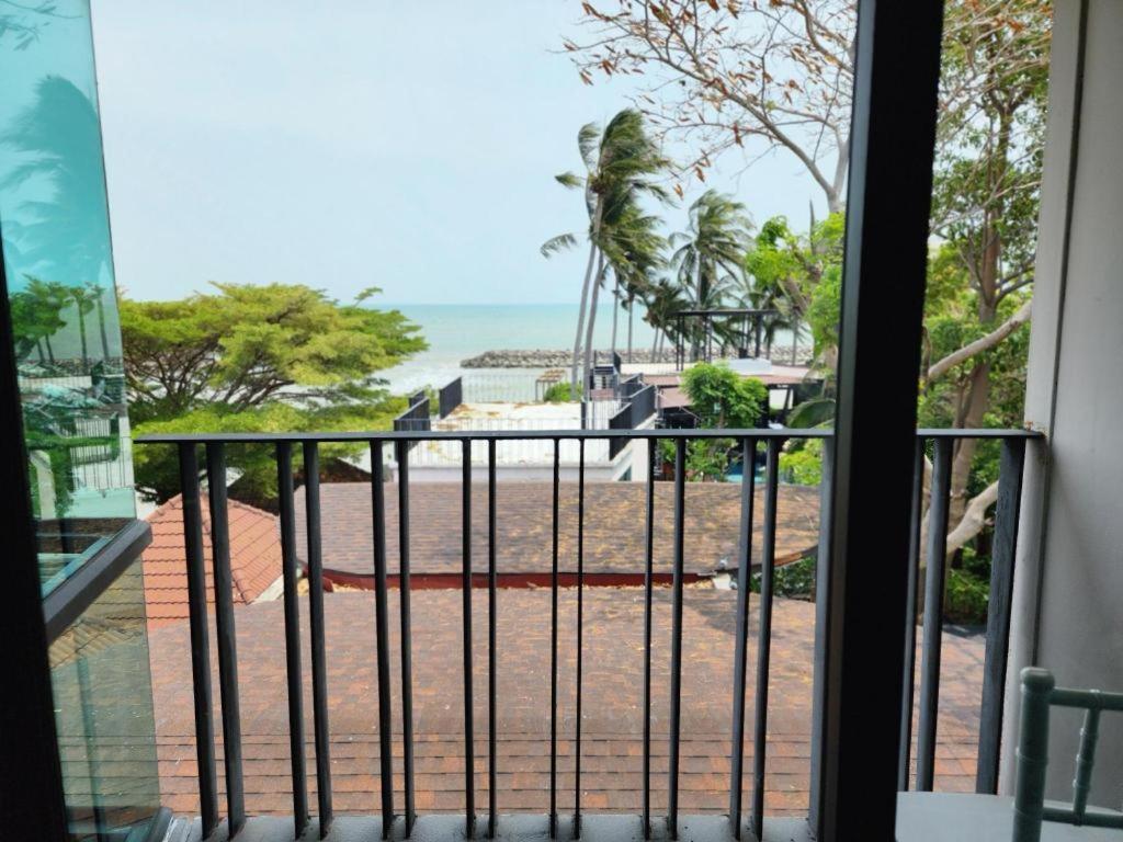 Eco Moment Beach Resort Пхетбури Экстерьер фото